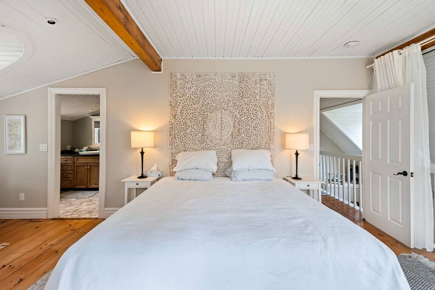 Secluded Riverfront Farmhouse with Pool, Hot Tub & Firepit in Ontario, Canada