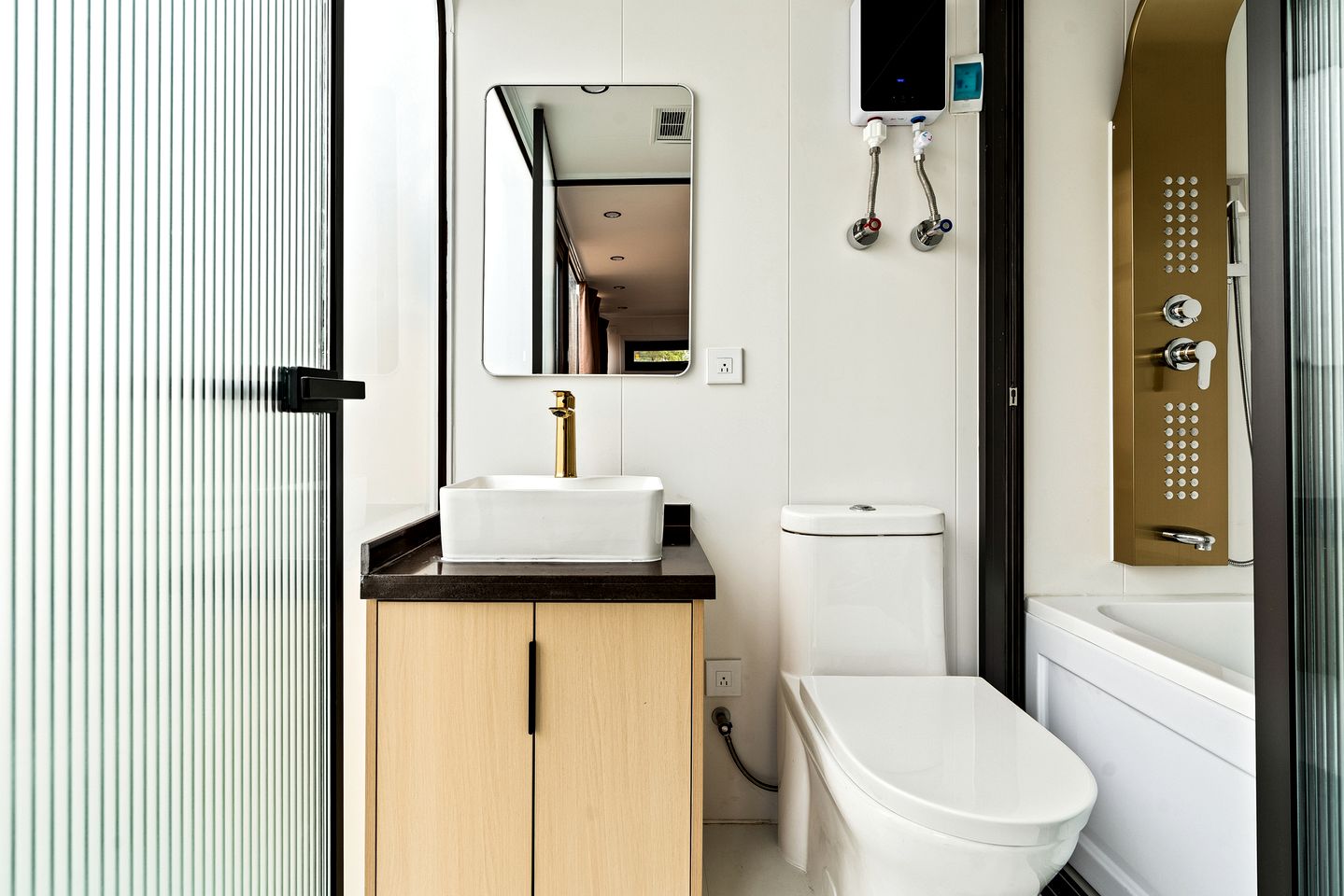 Modern Unique Space Cabin at an Incredible Glamping and RV Park with Fantastic Amenities in Ranchos de Taos, New Mexico