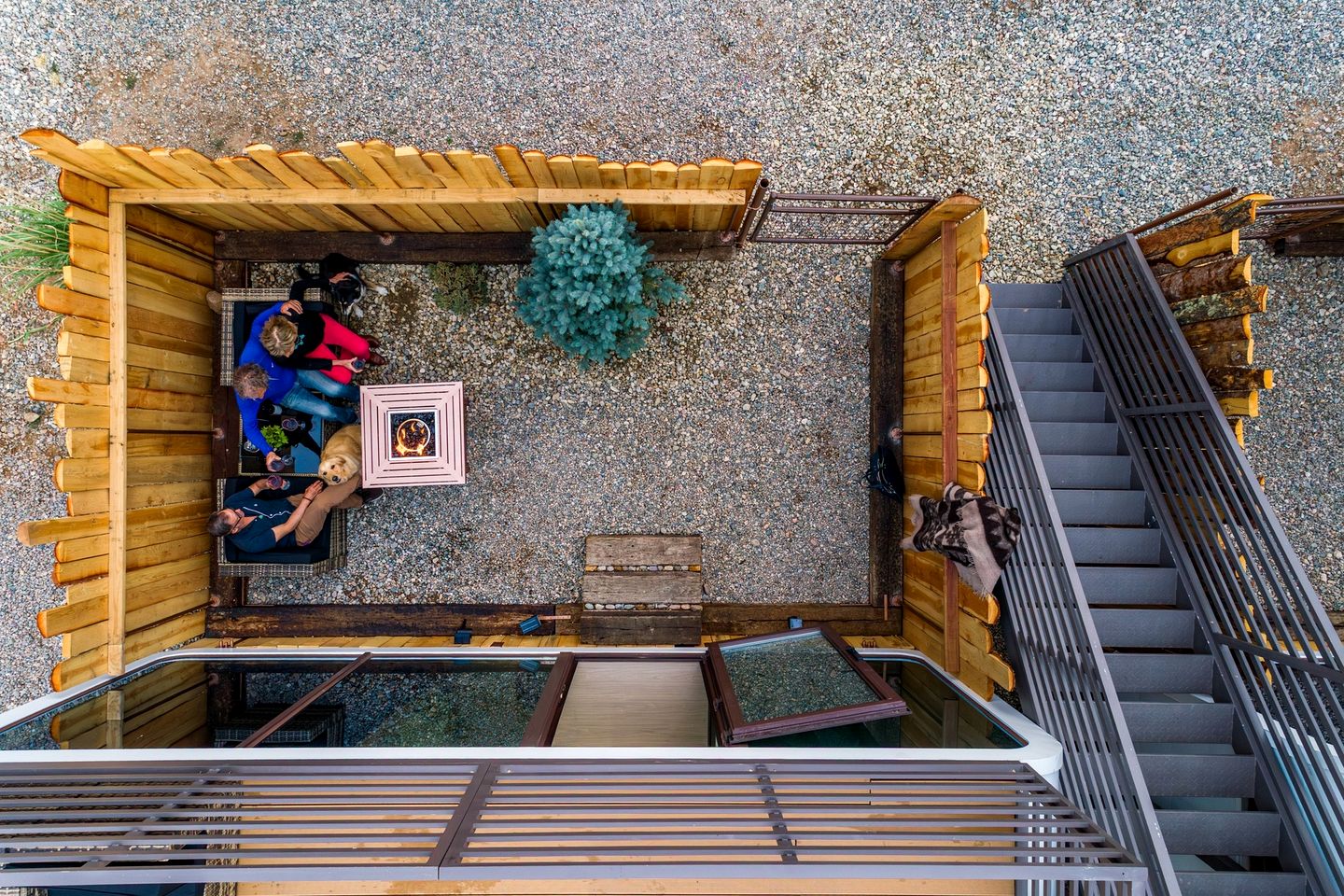 Modern Unique Space Cabin at an Incredible Glamping and RV Park with Fantastic Amenities in Ranchos de Taos, New Mexico