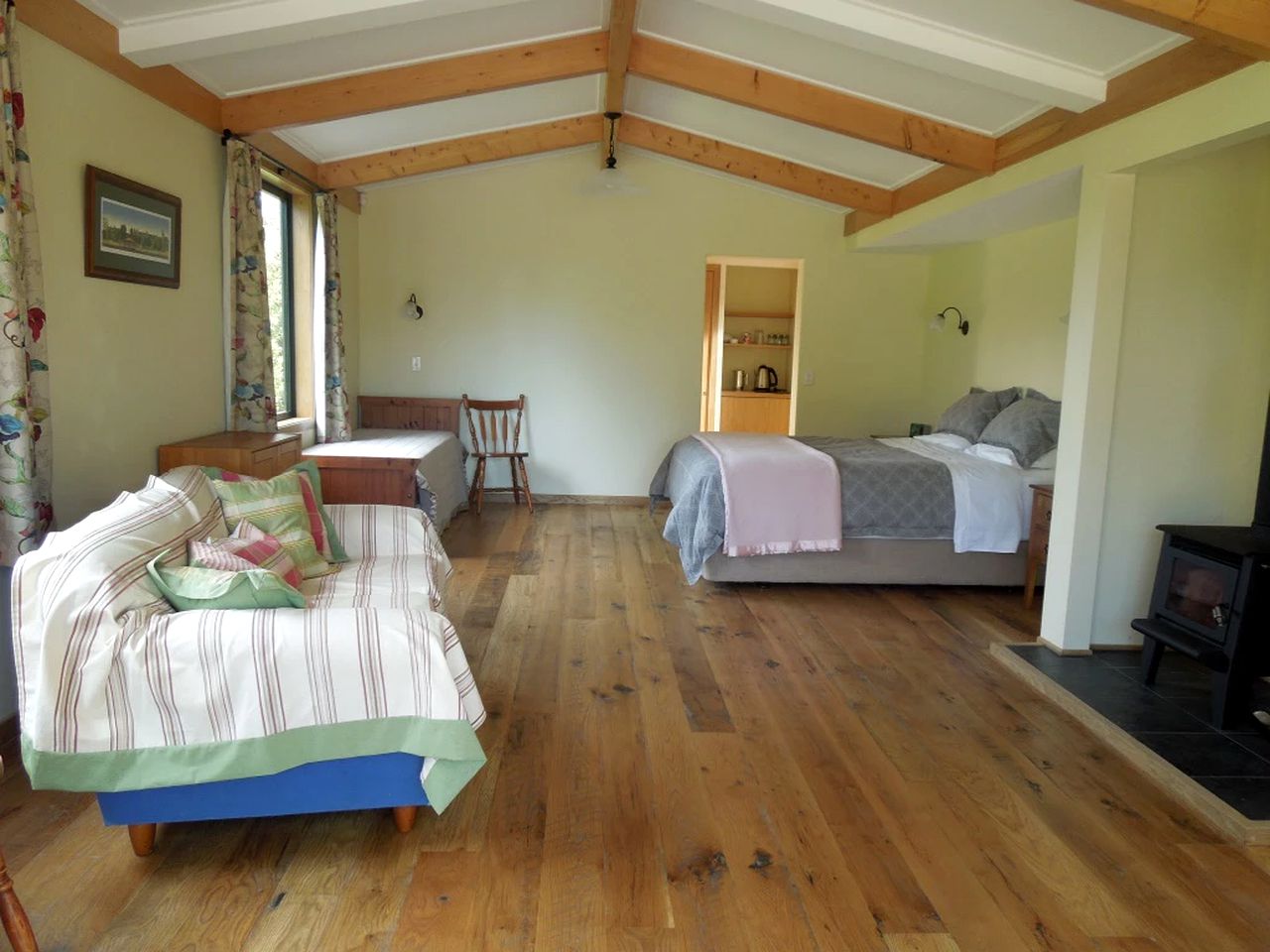 Cozy Bed and Breakfast Accommodation with a Garden in Lincoln, New Zealand