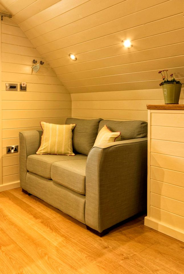 Peaceful Glamping Pod Hideaway for Restful Nature Breaks in England, United Kingdom