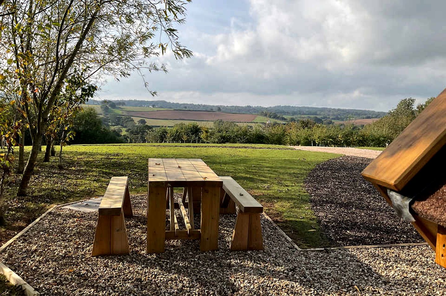 Peaceful Glamping Pod Hideaway for Restful Nature Breaks in England, United Kingdom