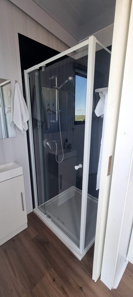 Charming Tiny House with Fire Pit in Victoria