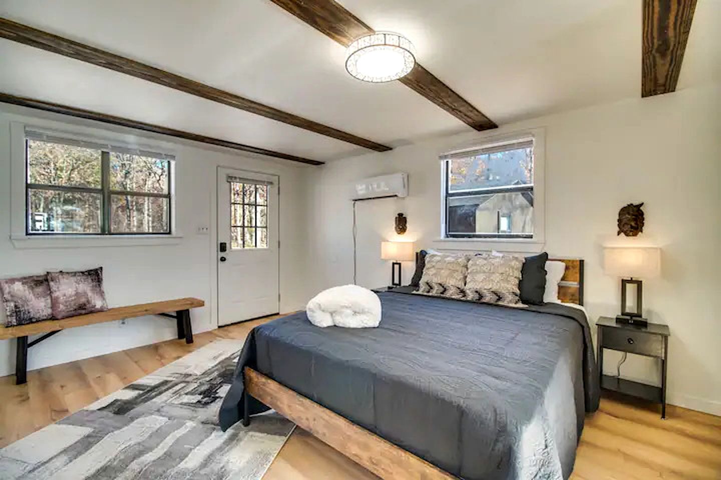 Tranquil Ozarks Studio Retreat with Woodland Views, Near Fishing, Hiking & Gentry, AR