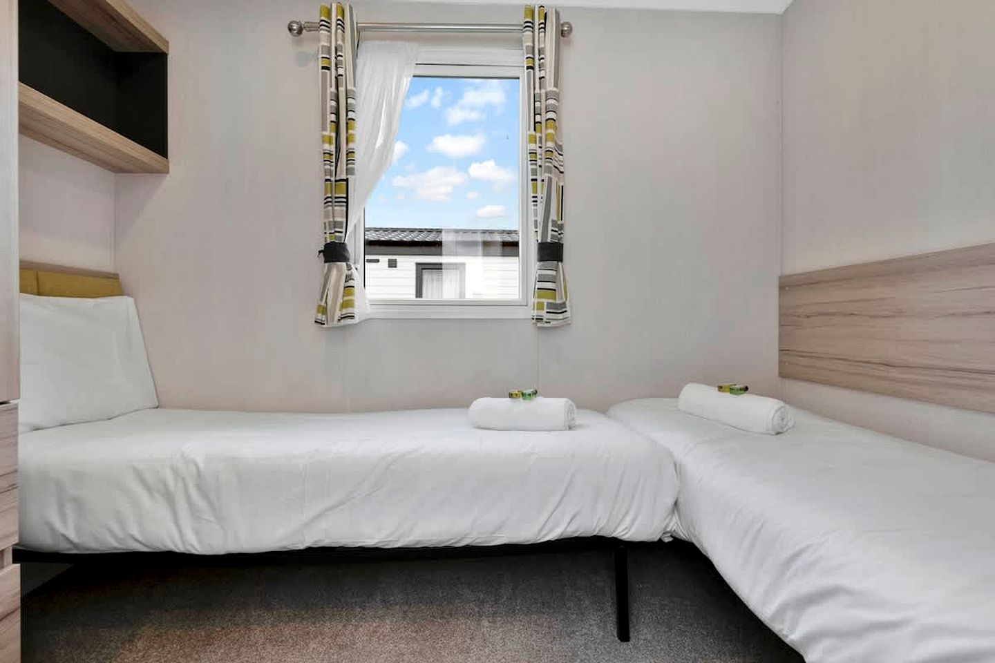 Relaxing Coastal Lodge Escape with Swimming Pool, Activities & Family-Friendly Comfort in Scotland, United Kingdom