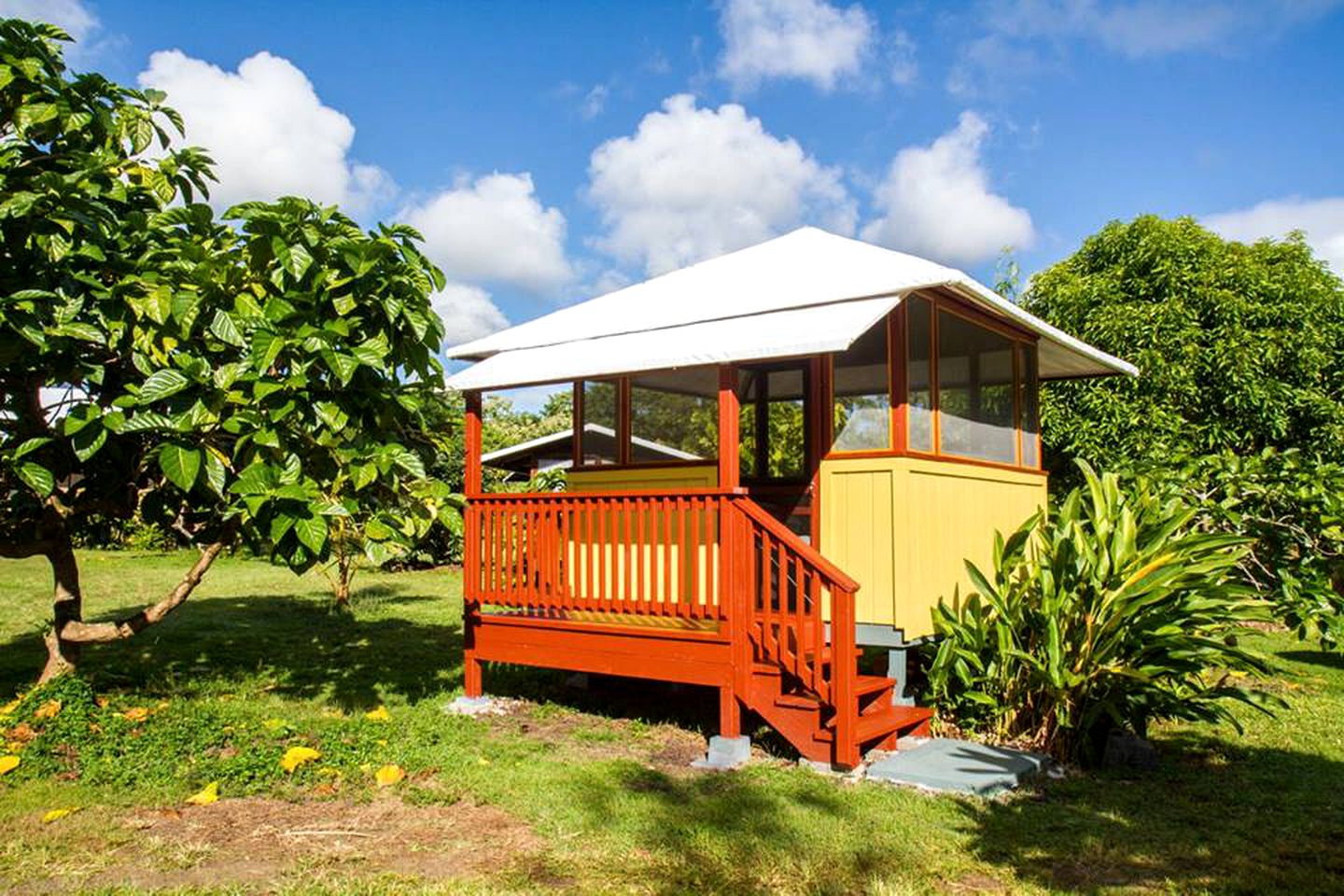 Jungle Getaway in a Yoga and Meditation Center on Big Island, Hawaii