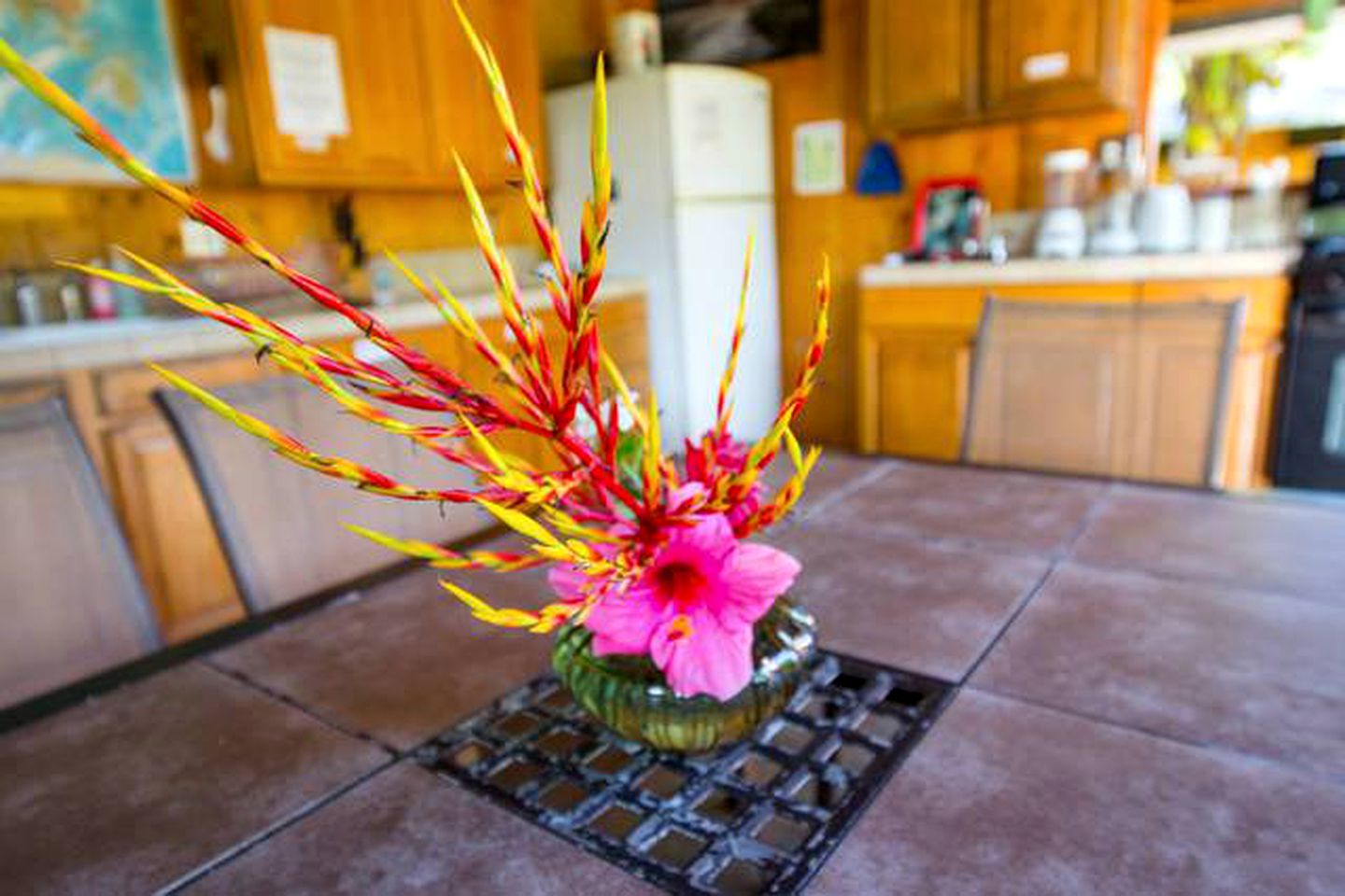 Intimate Retreat Cabin with Lush Surroundings in Pahoa on Hawaii's Big Island