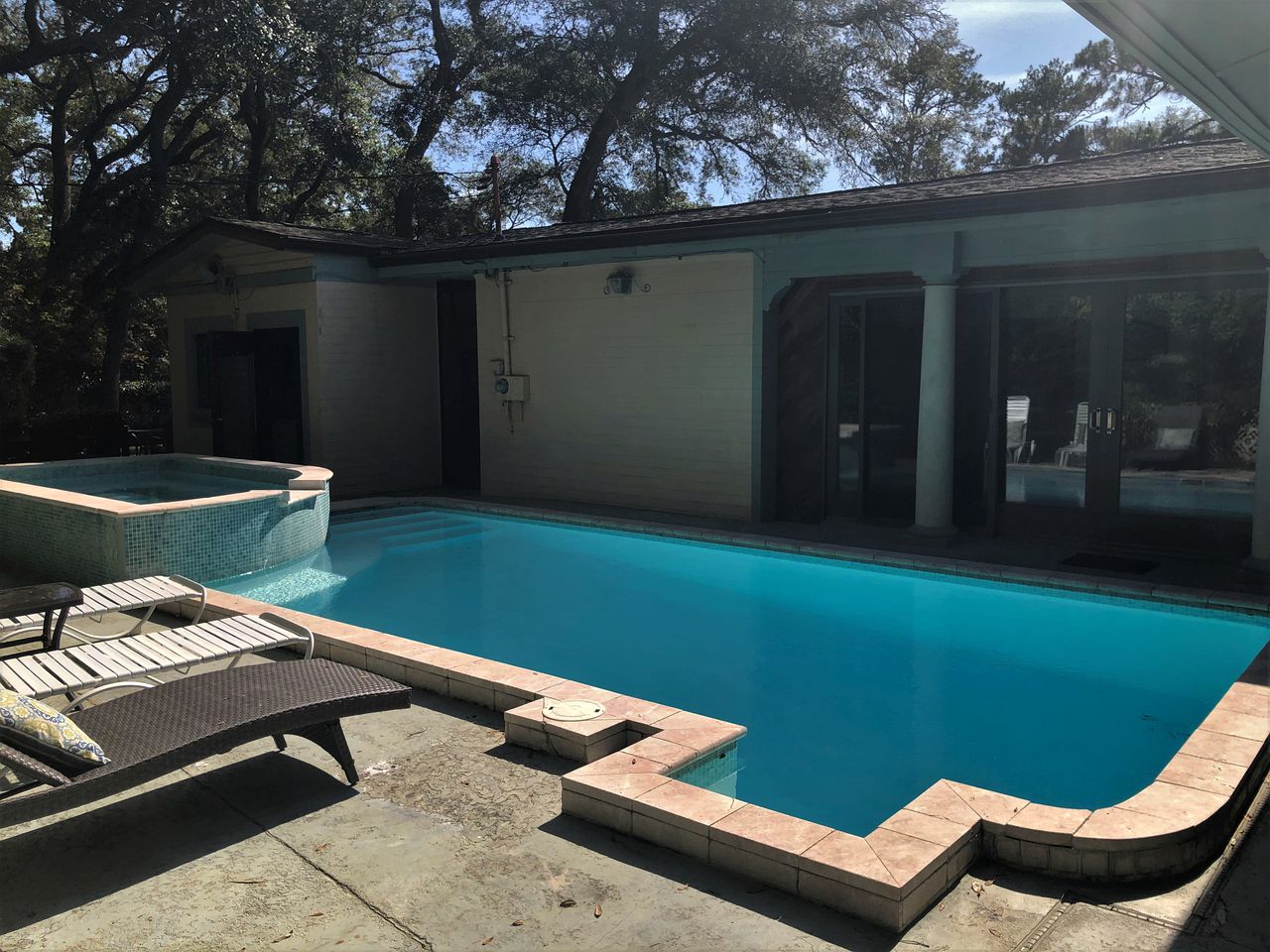 Luxurious Beach Cottage with Private Pool and Barbecue in Jekyll Island, Georgia