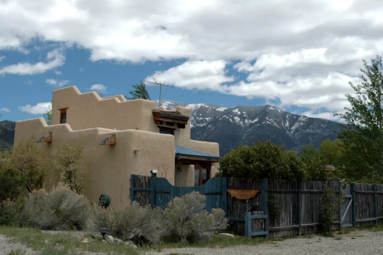 Cottages (Arroyo Seco, New Mexico, United States)