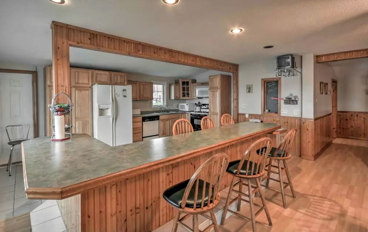 Spacious Family Lake Vacation Rental near St David, Maine