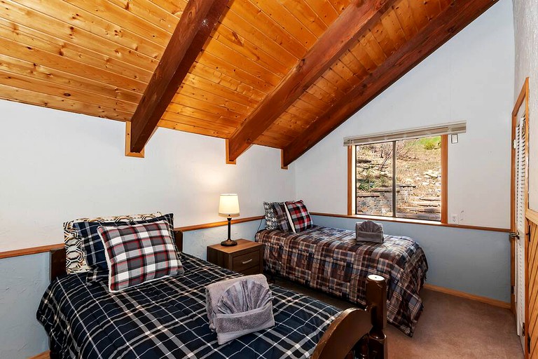 Cabins (United States of America, Big Bear Lake, California)