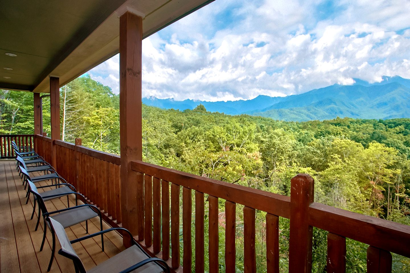 Gorgeous Gatlinburg Cabin Rental for a Vacation near the Great Smokies, Tennessee