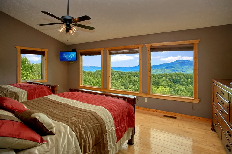 Cabins (United States, Gatlinburg, Tennessee)