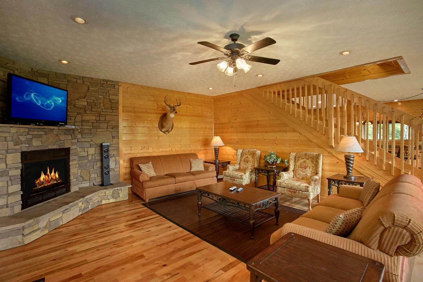 Gorgeous Gatlinburg Cabin Rental for a Vacation near the Great Smokies, Tennessee