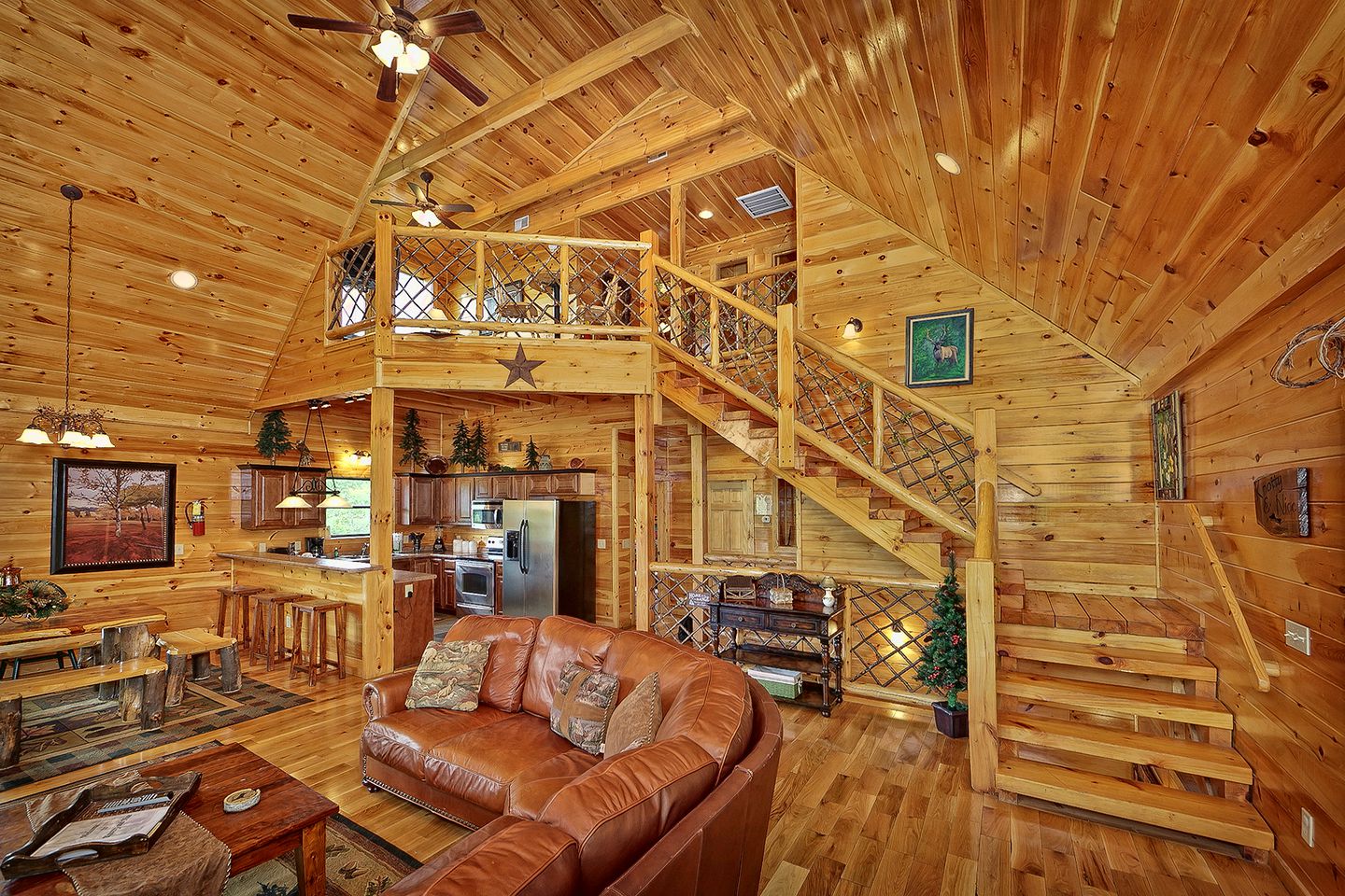 Amazing Cabin Rental with a Home Cinema for a Family Getaway near the Great Smokies, TN