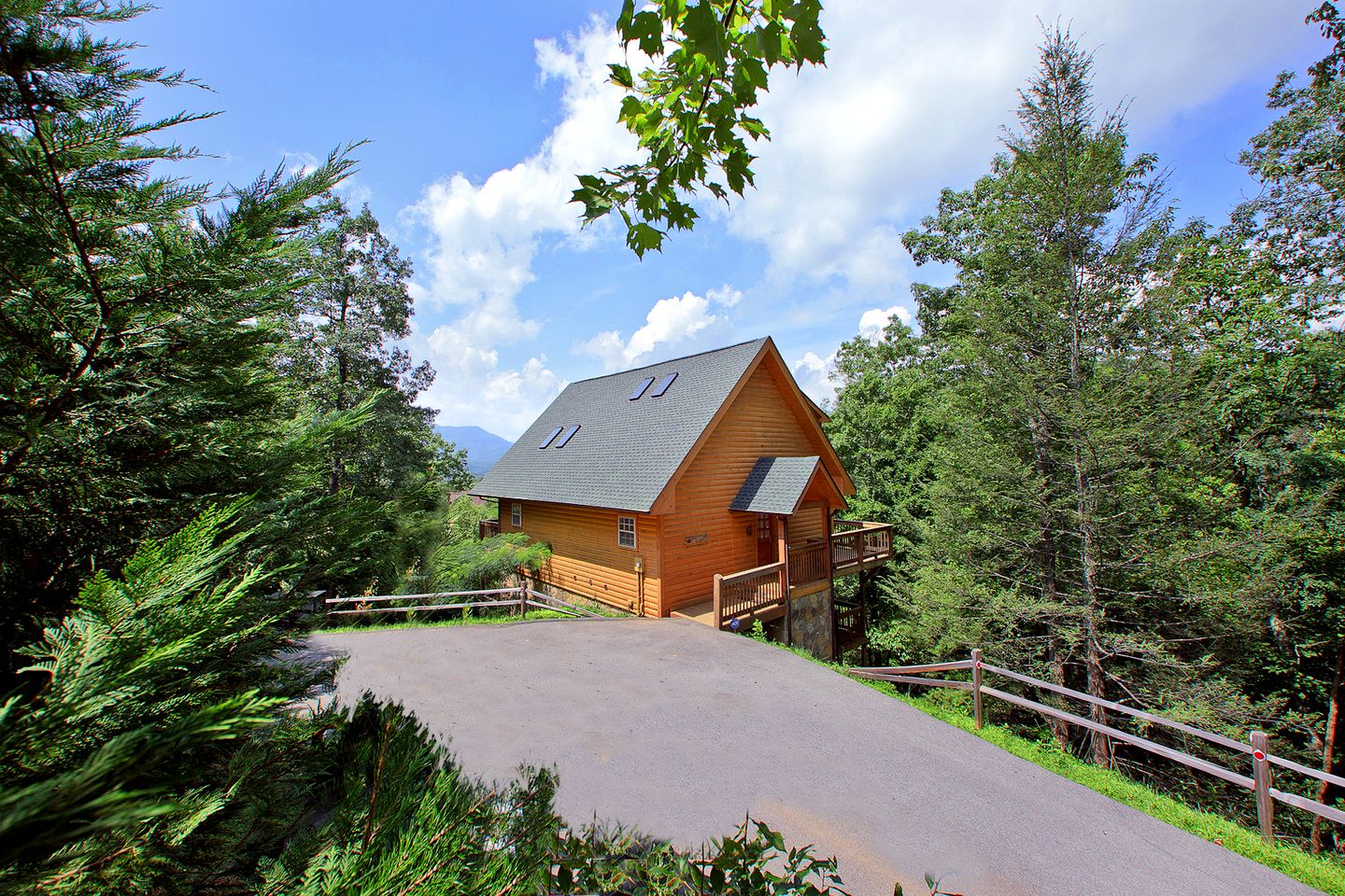 -- (United States, Gatlinburg, Tennessee)