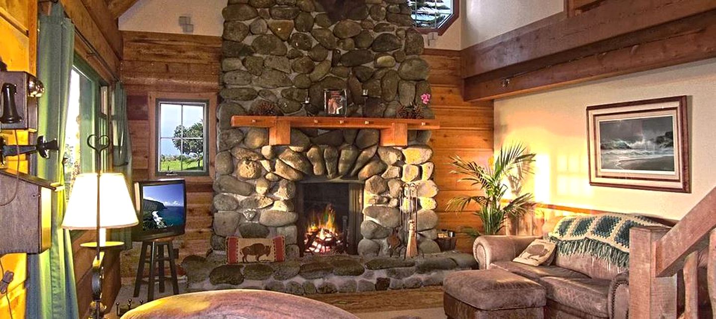 Tropical Nature Lodge with Incredible Views near Kohala Forest Reserve in Hawaii