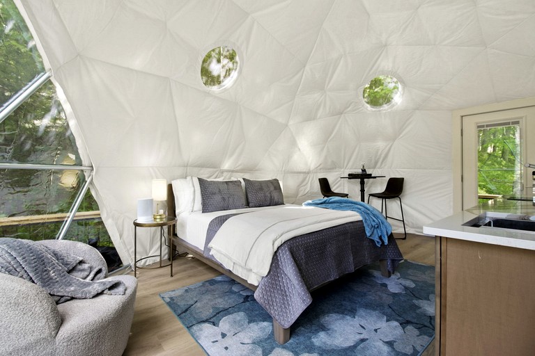Domes (United States of America, Creston, North Carolina)
