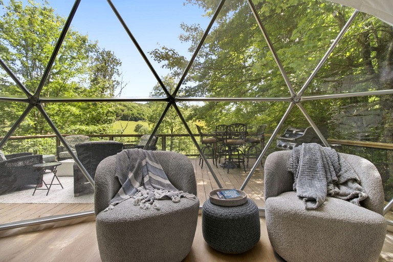 Domes (United States of America, Creston, North Carolina)