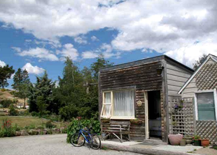 Tiny Houses (Waipiata, South Island, New Zealand)