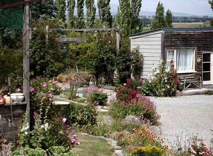 Tiny Houses (Waipiata, South Island, New Zealand)