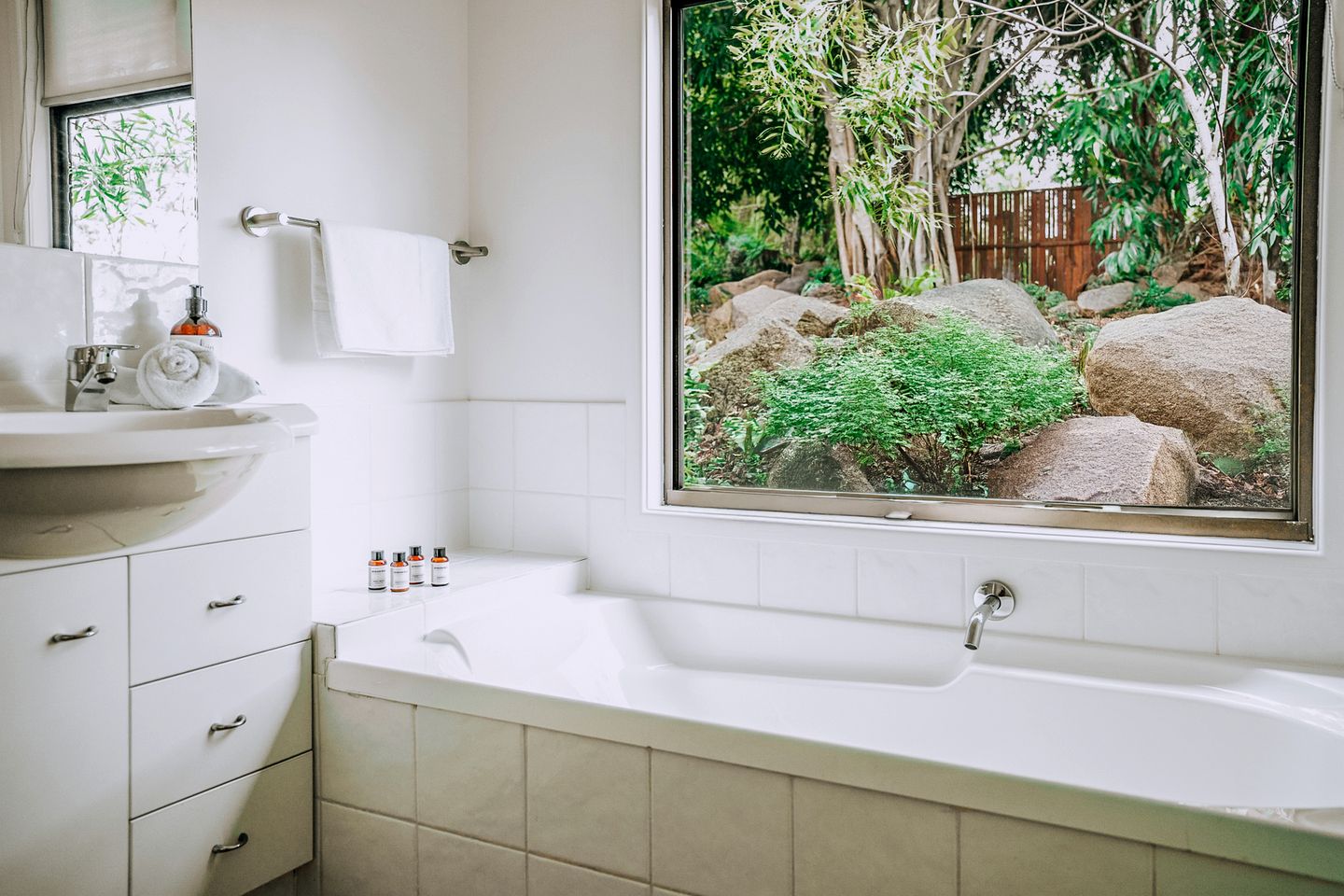 Secluded Mountain Cabin with Private Sauna & Ice-Bath Near Springbrook, Mudgeeraba, Queensland