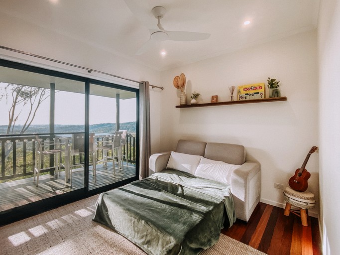 Cabins (Australia, Mudgeeraba, Queensland)