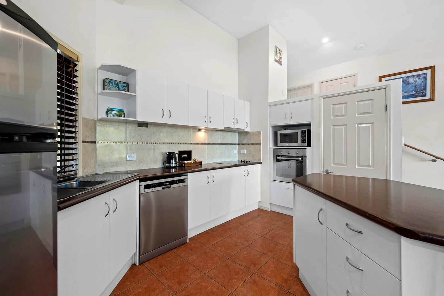 Luxury Chalet with Spa Bath & Log Fire near Ravensbourne National Park, Queensland