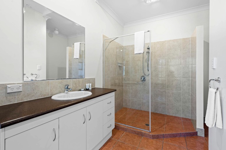 Vacation Rentals (Australia, Ravensbourne, Queensland)