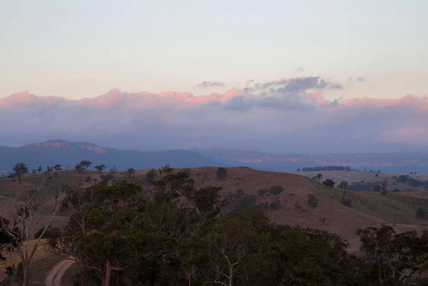 Remote Cabin Rental near the Blue Mountains and Lithgow, New South Wales