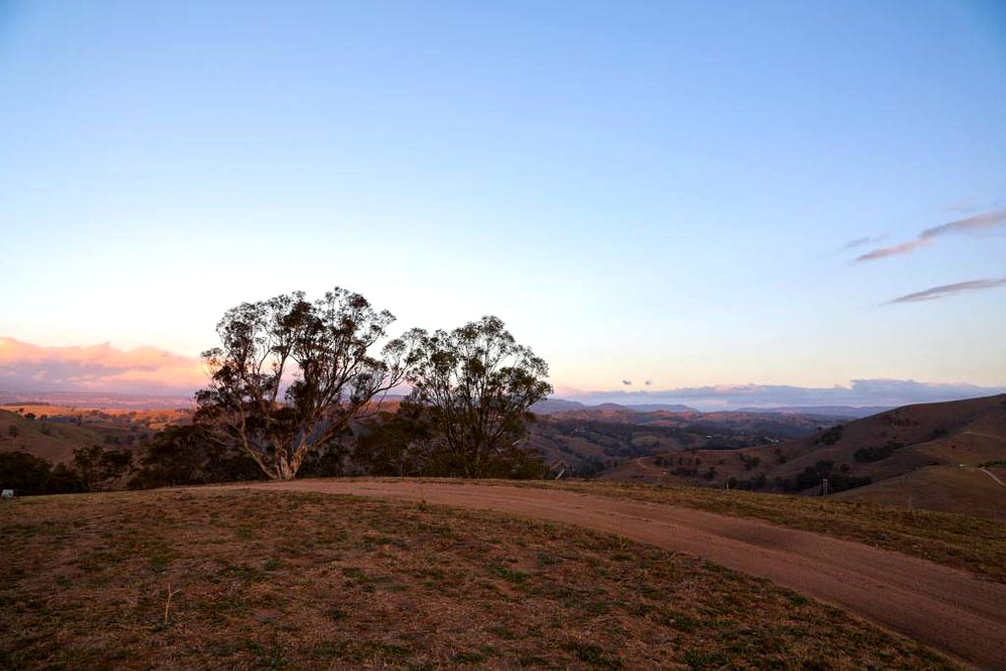 Remote Cabin Rental near the Blue Mountains and Lithgow, New South Wales