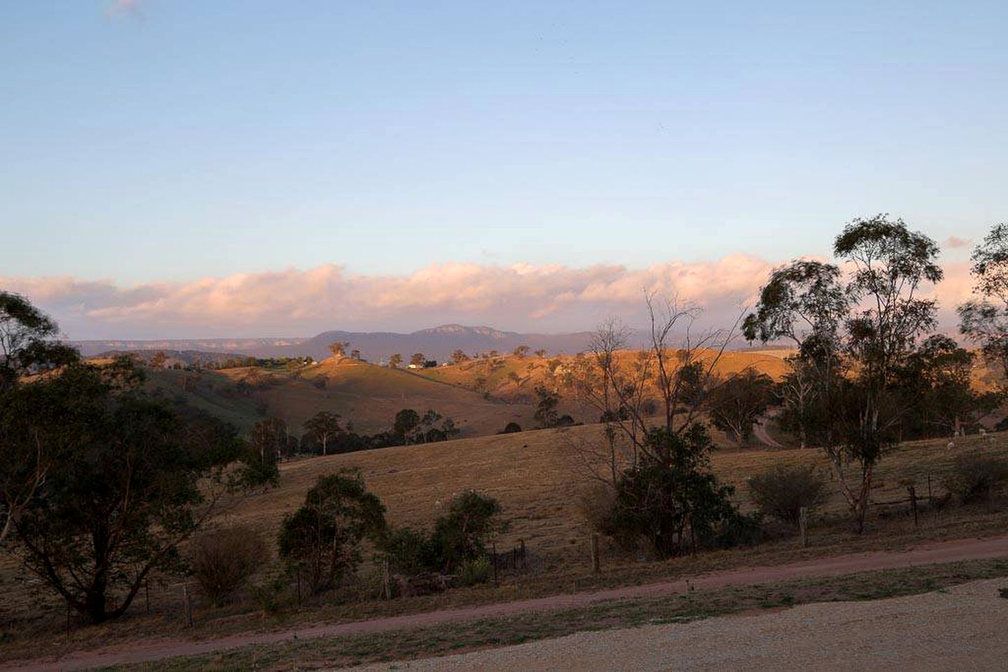 Remote Cabin Rental near the Blue Mountains and Lithgow, New South Wales