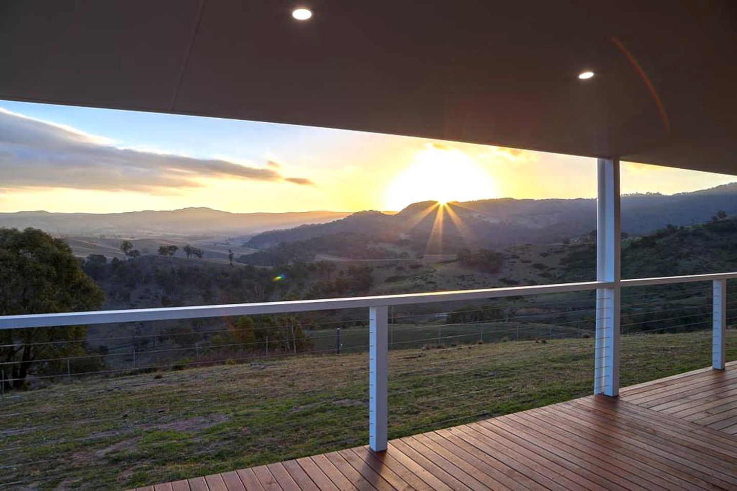 Remote Cabin Rental near the Blue Mountains and Lithgow, New South Wales