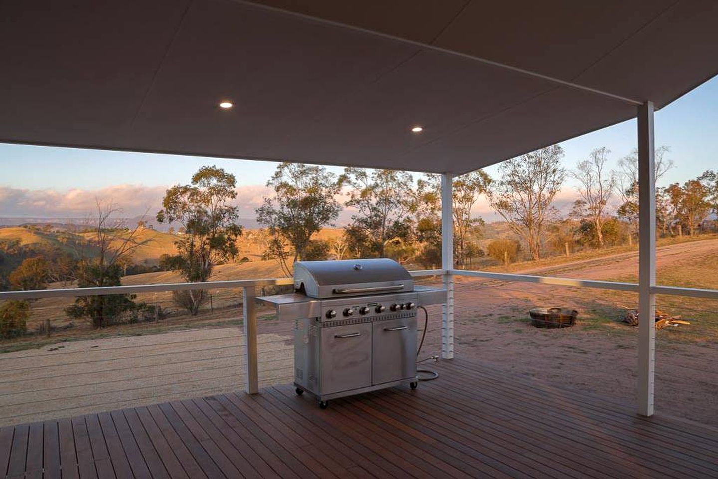 Remote Cabin Rental near the Blue Mountains and Lithgow, New South Wales