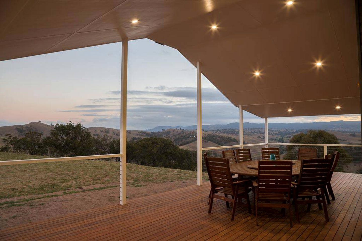 Remote Cabin Rental near the Blue Mountains and Lithgow, New South Wales