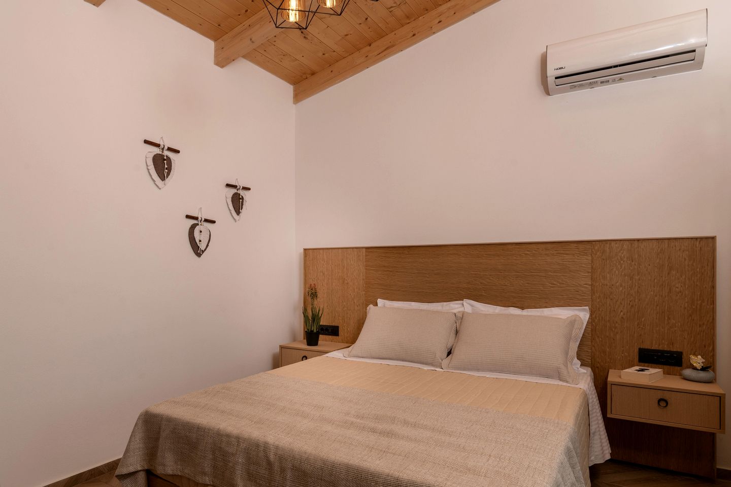 Luxurious Family Retreat with Private Pool in Mouzaki, Zakynthos