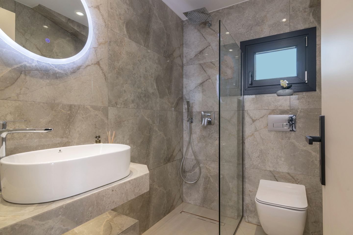 Luxurious Family Retreat with Private Pool in Mouzaki, Zakynthos