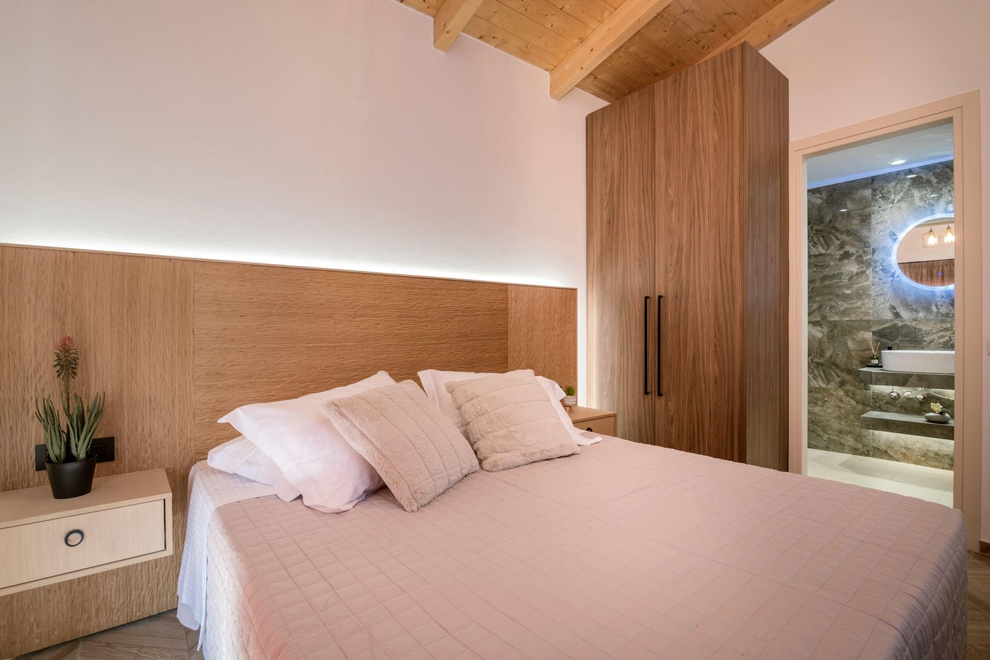 Luxurious Family Retreat with Private Pool in Mouzaki, Zakynthos