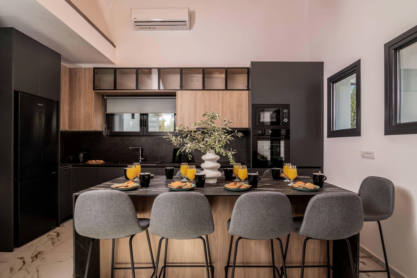 Luxurious Family Retreat with Private Pool in Mouzaki, Zakynthos