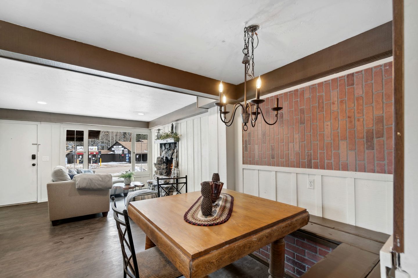 Cozy Mountain Cabin with Fireplace & Hot Tub near Estes Park in Ferncliff, Colorado