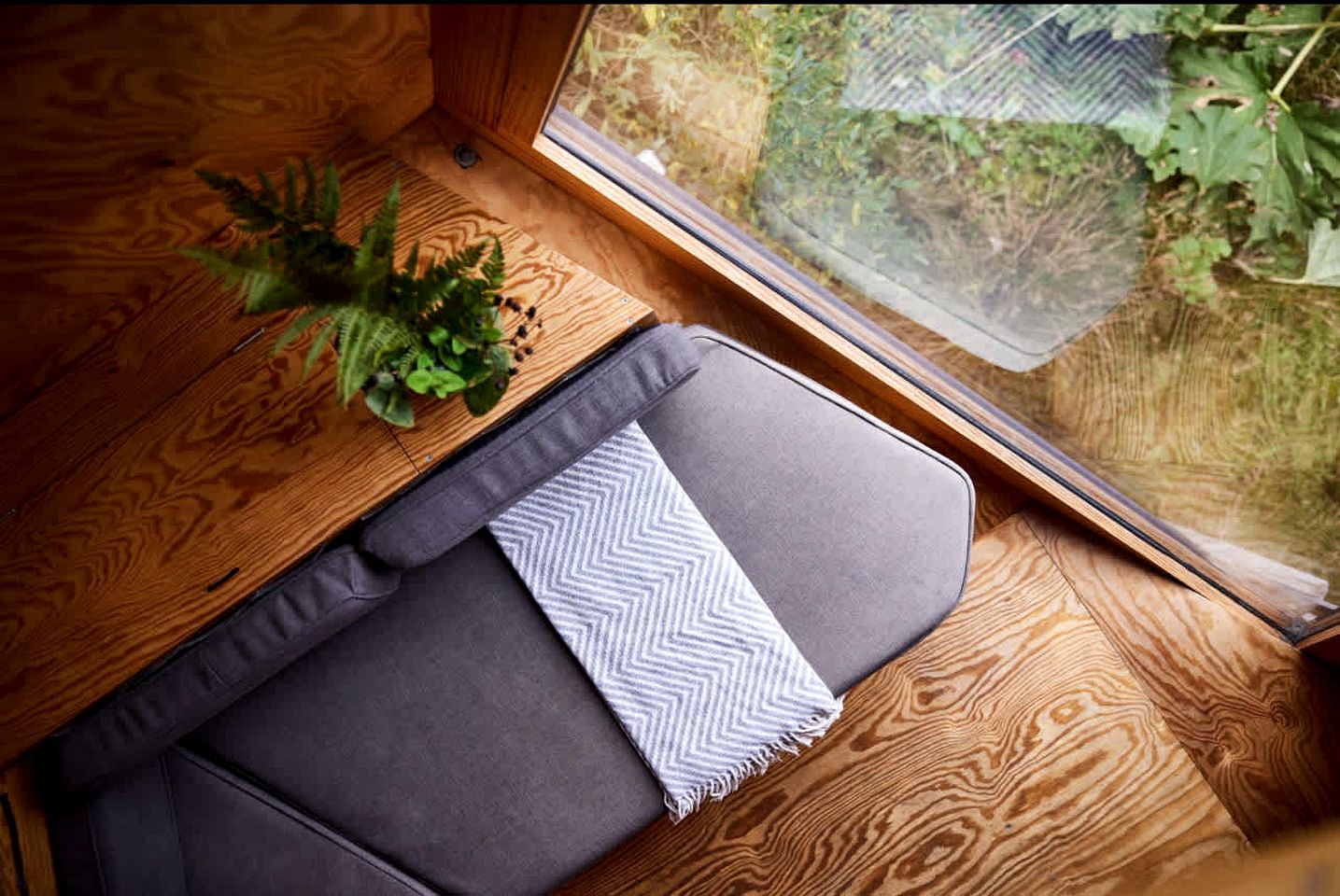 Luminous Woodland Tree House Oasis near Tintagel Waterfall in Cornwall