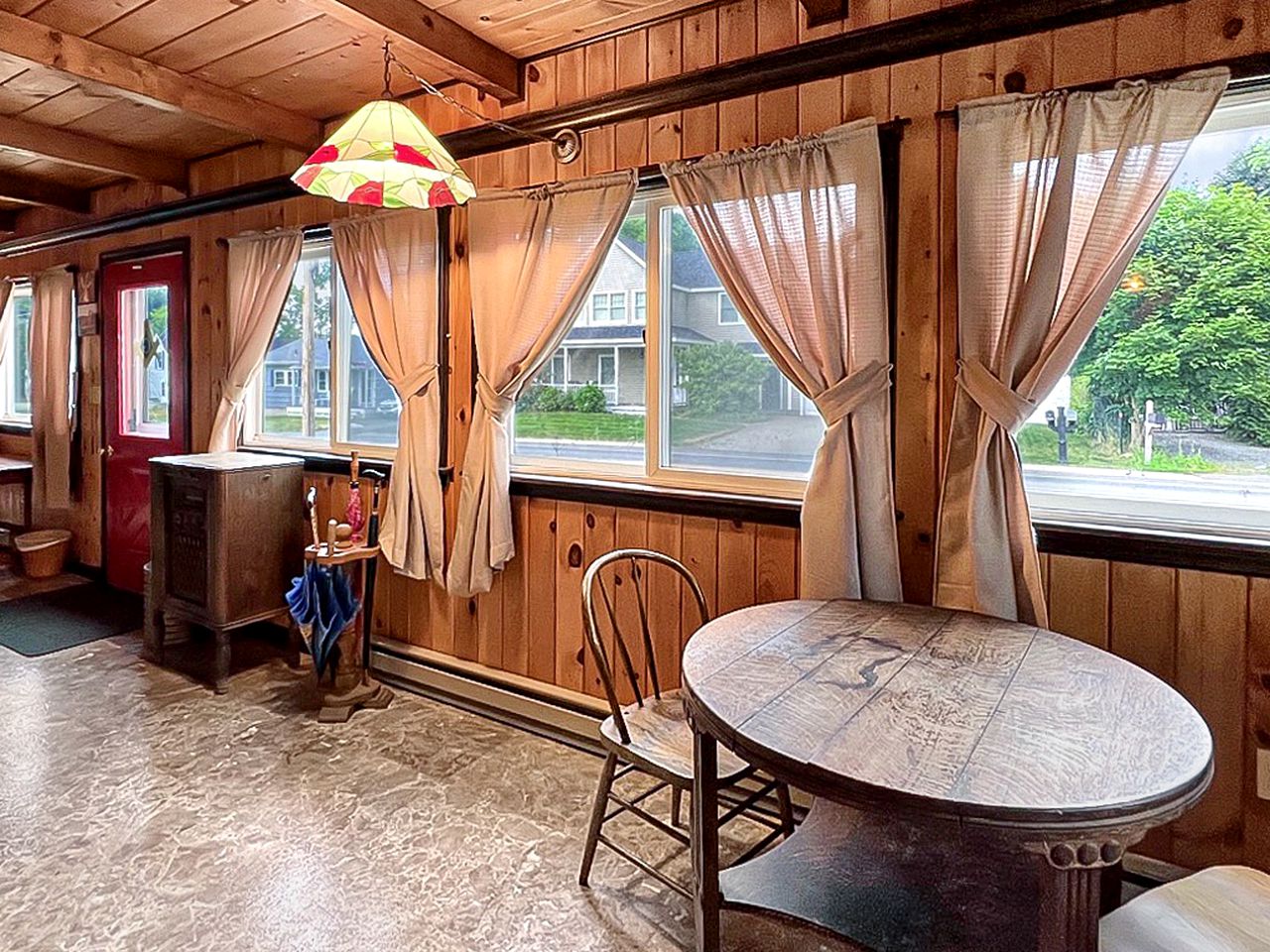 Enchanting Escape in Maine: Experience Glamping Magic in York Beach