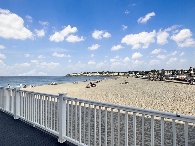 Floating Homes (United States of America, York, Maine)