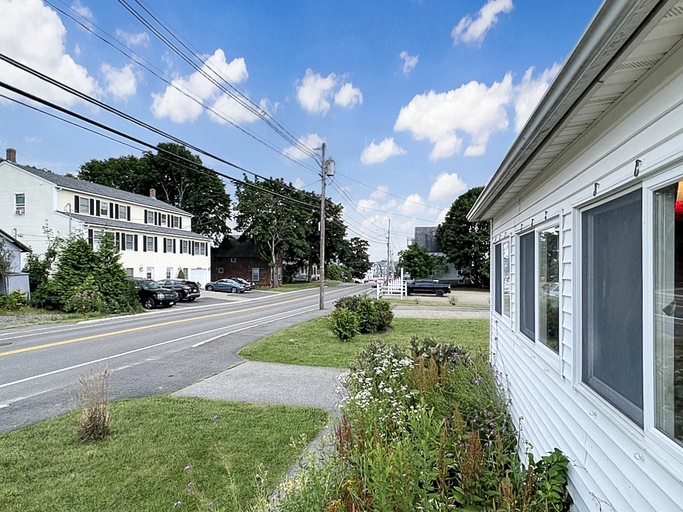 Floating Homes (United States of America, York, Maine)