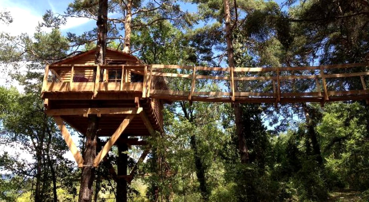 Unique Tree House Cabin near Digne les Bains, France