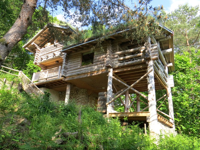 Log Cabins (Saint-Martial-de-Gimel, Nouvelle-Aquitaine, France)