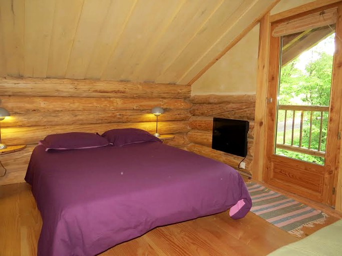 Log Cabins (Saint-Martial-de-Gimel, Nouvelle-Aquitaine, France)