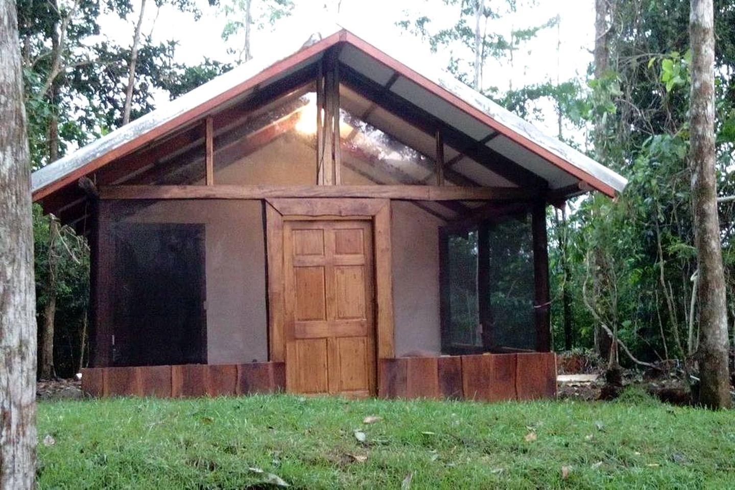 Charming Cabin in a Beautiful Rainforest Setting near Dominical, Costa Rica