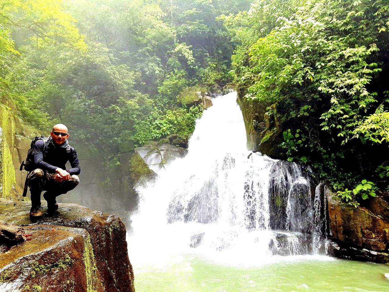 Romantic Rainforest Getaway with a Balcony and a Private Bathroom near Dominical, Costa Rica