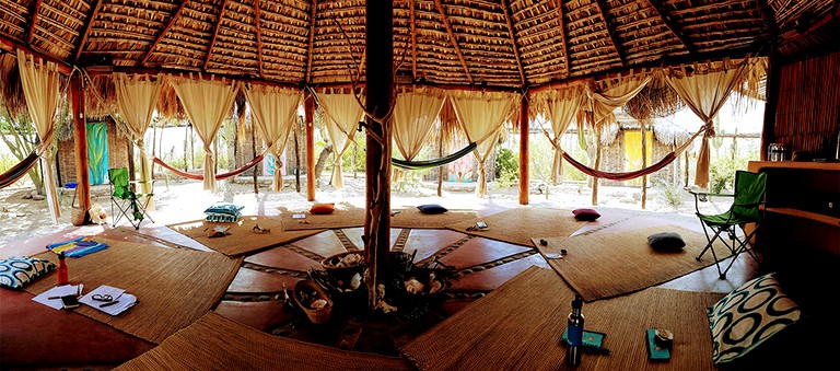 Huts (El Cajete, Baja California del Sur, Mexico)